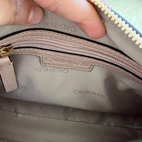 Calvin Klein Bag - Picture 6 of 6